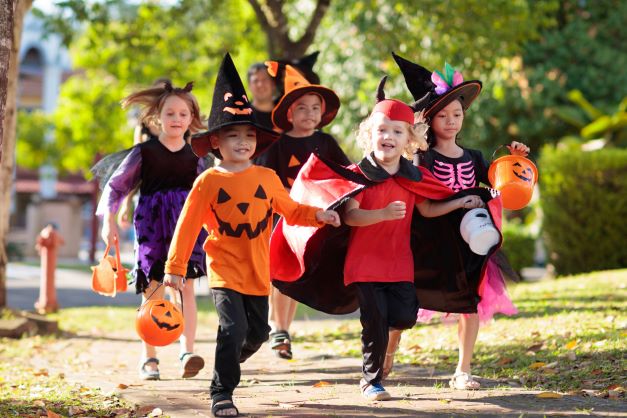 Kids Trick or Treating - Halloween