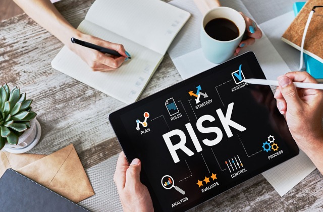 Tablet with risk assessment on screen