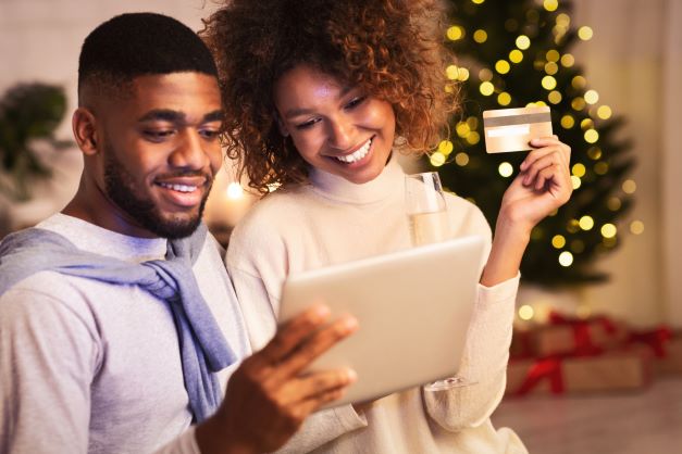 Couple Shopping Online - Cybersecurity Texas